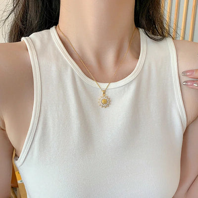 Classic Sunflower Cubic Zirconia Pendant Necklaces For Women Gold Color Alloy Rotate Necklace Daily Jewelry