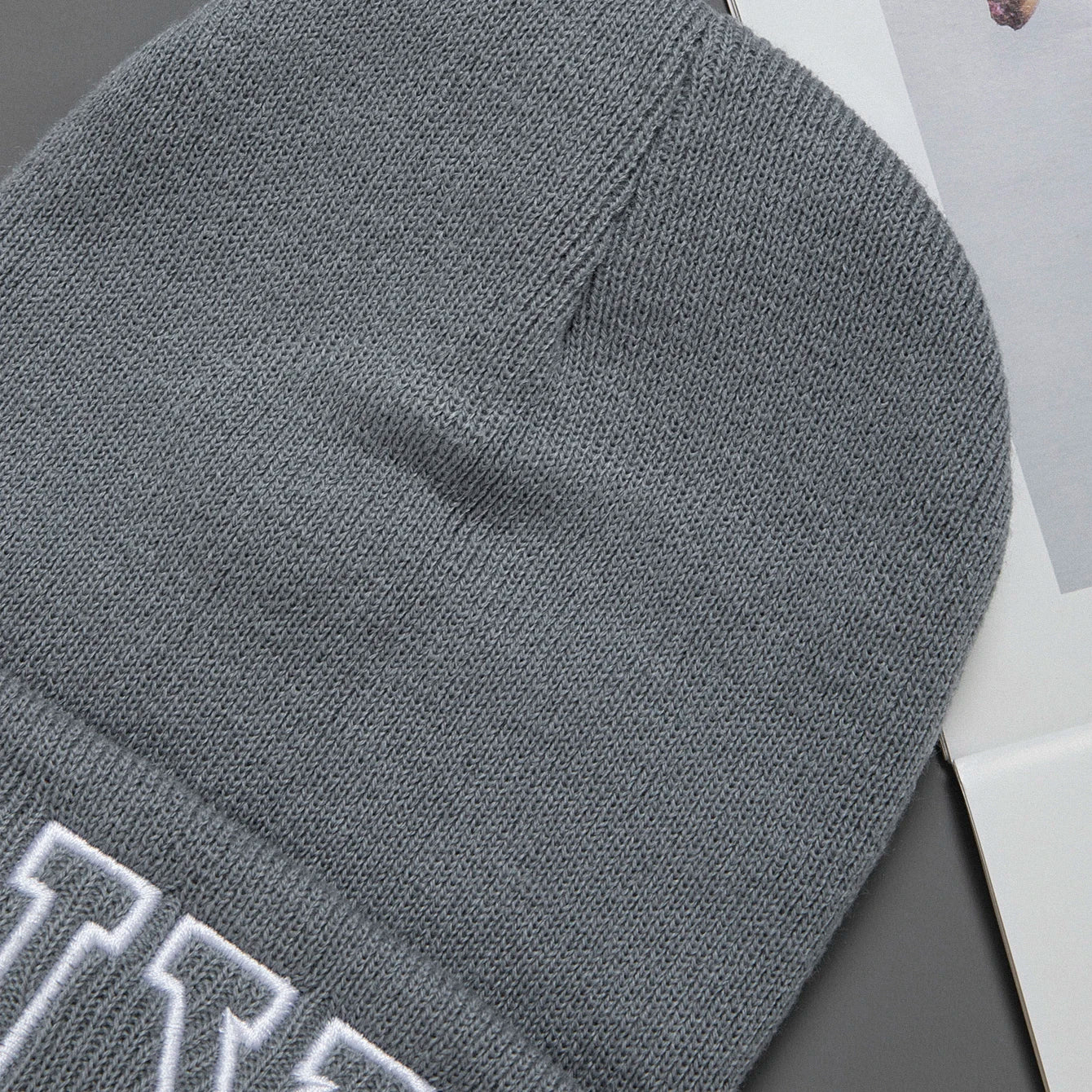 1pc unisex embroidered knitted hat Letters NY Winter warm woolen hat Fashion all-matching hat