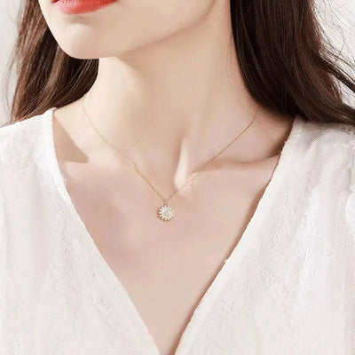 Classic Sunflower Cubic Zirconia Pendant Necklaces For Women Gold Color Alloy Rotate Necklace Daily Jewelry